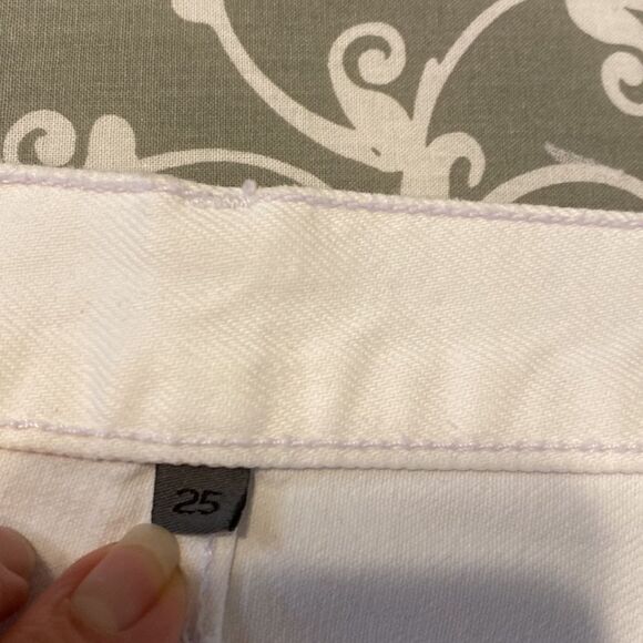 Carmar Denim Cute Sexy Mini Skirt White Rhinestone Zipper NWOT SIZE 25 - Picture 7 of 8